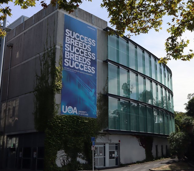 Uoa Thomas Building